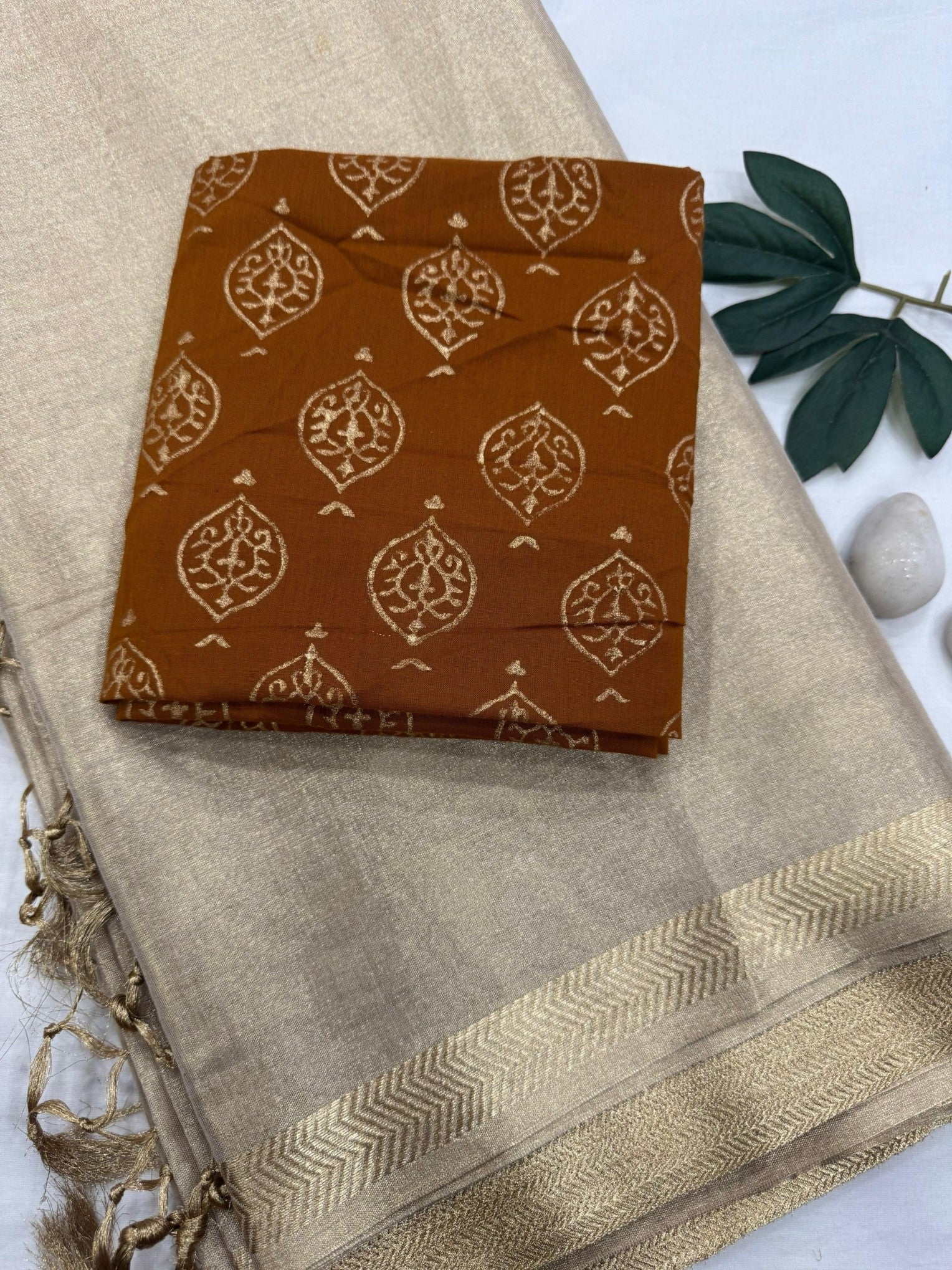 Gold Tissue Saree with Brown Gold Print Blouse Fabric – Handcrafted Wholesale Saree for Boutiques